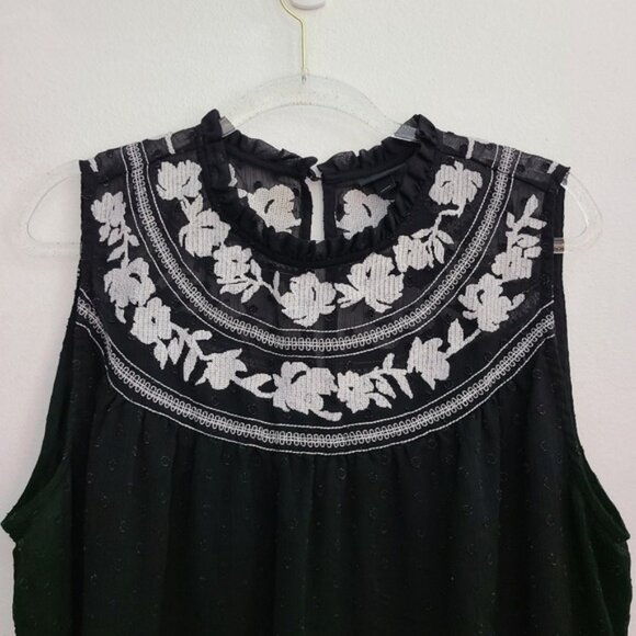 Torrid Clip Dot Embroidered Tank Top - Picture 8 of 12